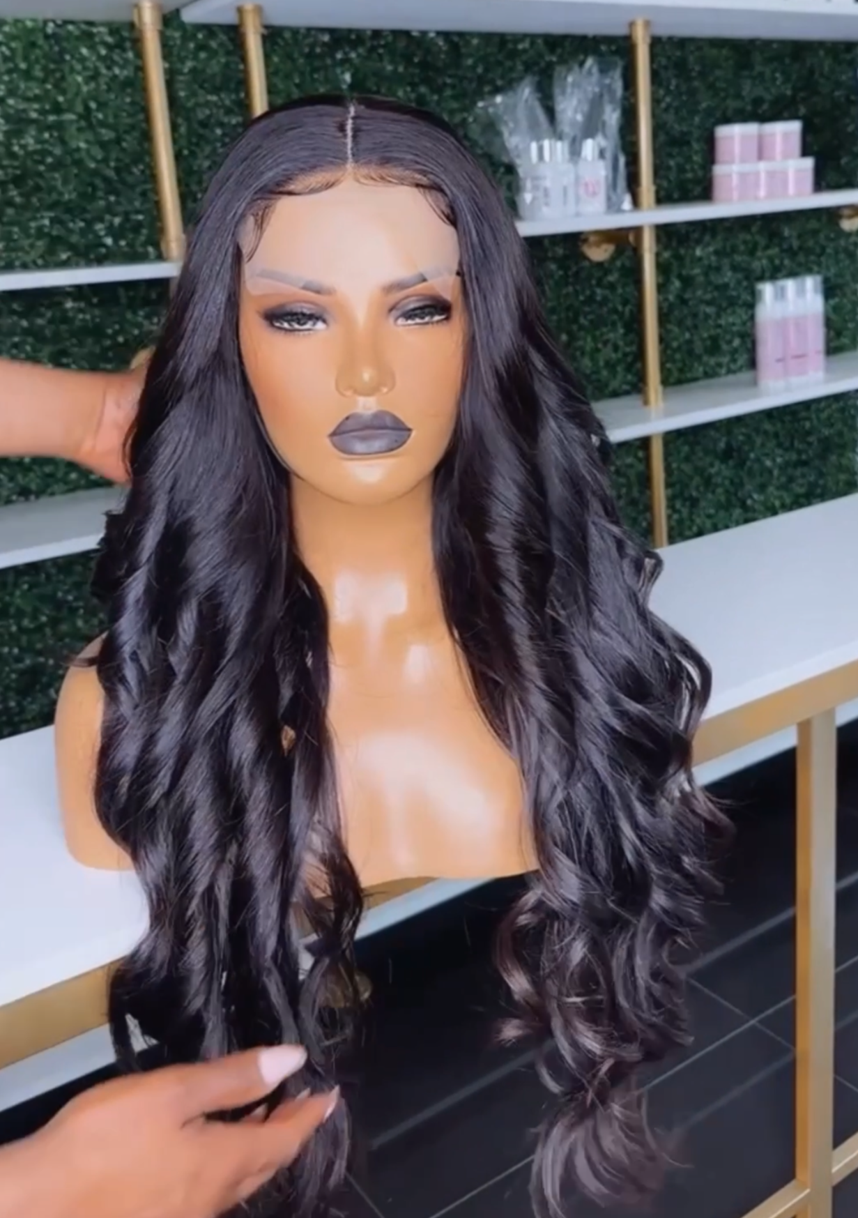 Mila - Bodywave Closure Wig